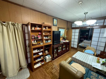 ���r���O�@�����i2025�N11���j�B�e