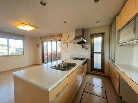 �L�b�`���@�L�X�Ƃ������[�������@�\�I�ȃL�b�`���ł��B
�����Z���ɕt���A�Ƌ��AI���H�ɂ��������Ă���܂��B
