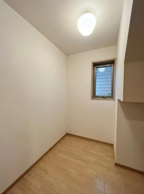 ���r���O�ȊO�̋����@1�K�F�[��2.7��
�����Z���ɕt���A�Ƌ��AI���H�ɂ��������Ă���܂��B
