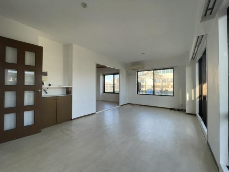 ���r���O�@���[�t�o���R�j�[�Ɍq�����Ă��郊�r���O