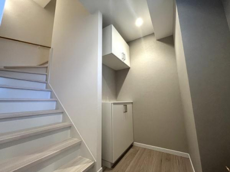 ���ց@�\���Ȏ��[�͂��m�ۂ������փX�y�[�X��
�Ƒ��̕��̌C������������܂�A���q���ɂ���������ۂł��I