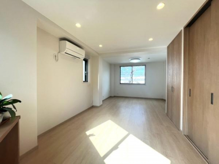 �m���@�̌��̂Ƃꂽ���邢�m����
13.4���̂�Ƃ肠��L�������́I