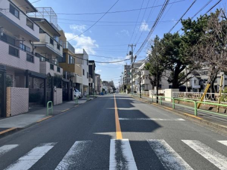 ���̑����n�@��11���̍L�X�Ƃ����O�ʓ��H�ɖʂ��������I
�����������Ȃ��A���F����A�N�Z�X�ʂɂ��D��Ă��܂���