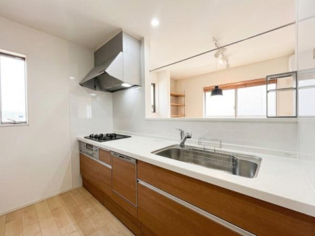 �L�b�`���@�l�C�̃J�E���^�[�L�b�`���ŊJ�����Ɨ��֐��𗼗���
�Ƒ��̗l�q����������S�݌v�I