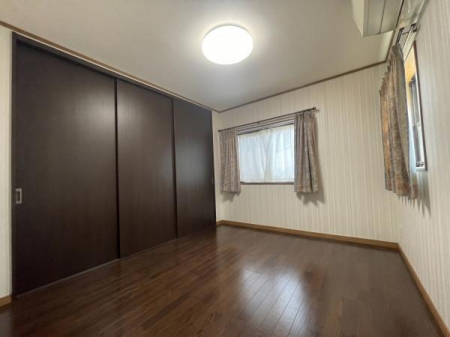 �L�b�`���@���r���O�����n����J���I�ȃJ�E���^�[�L�b�`���B���Ƒ��Ƃ̉�b���y���݂Ȃ���A�����̗�����Ǝ������Ȃ��܂��B