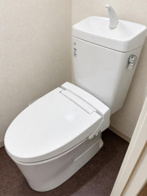 �g�C���@���ʐ^��AI���H�ŉƋ�E�����E�����i�������������摜�ł��B